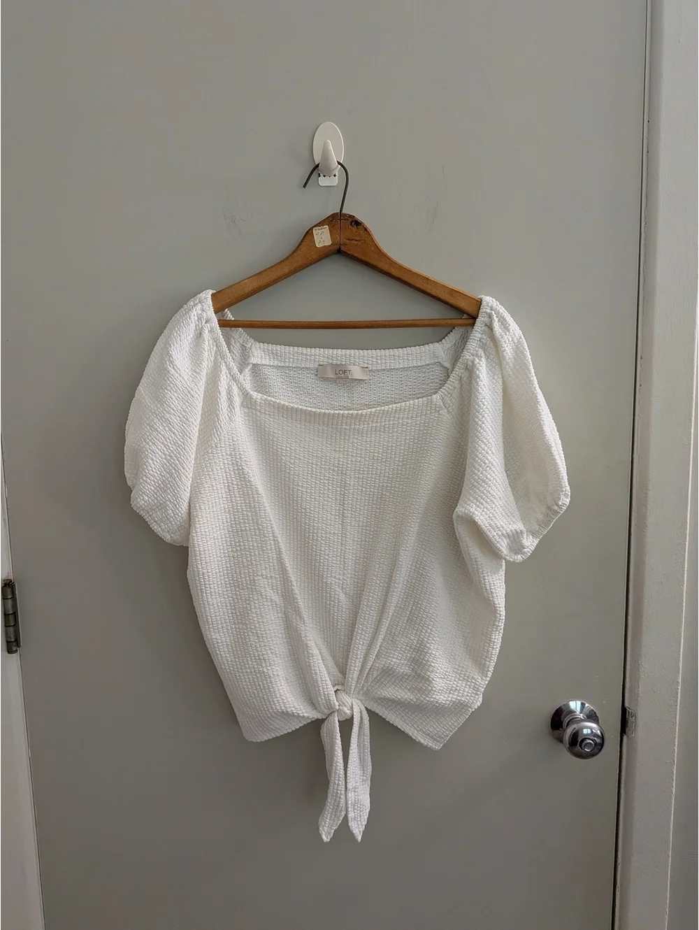 LOFT XL White Seersucker Tie-Front Puff Sleeve Blouse Top Coastal Cottage Luxe